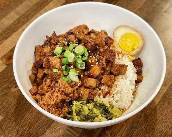 Taiwanese Braised Pork Rice 台式卤肉饭